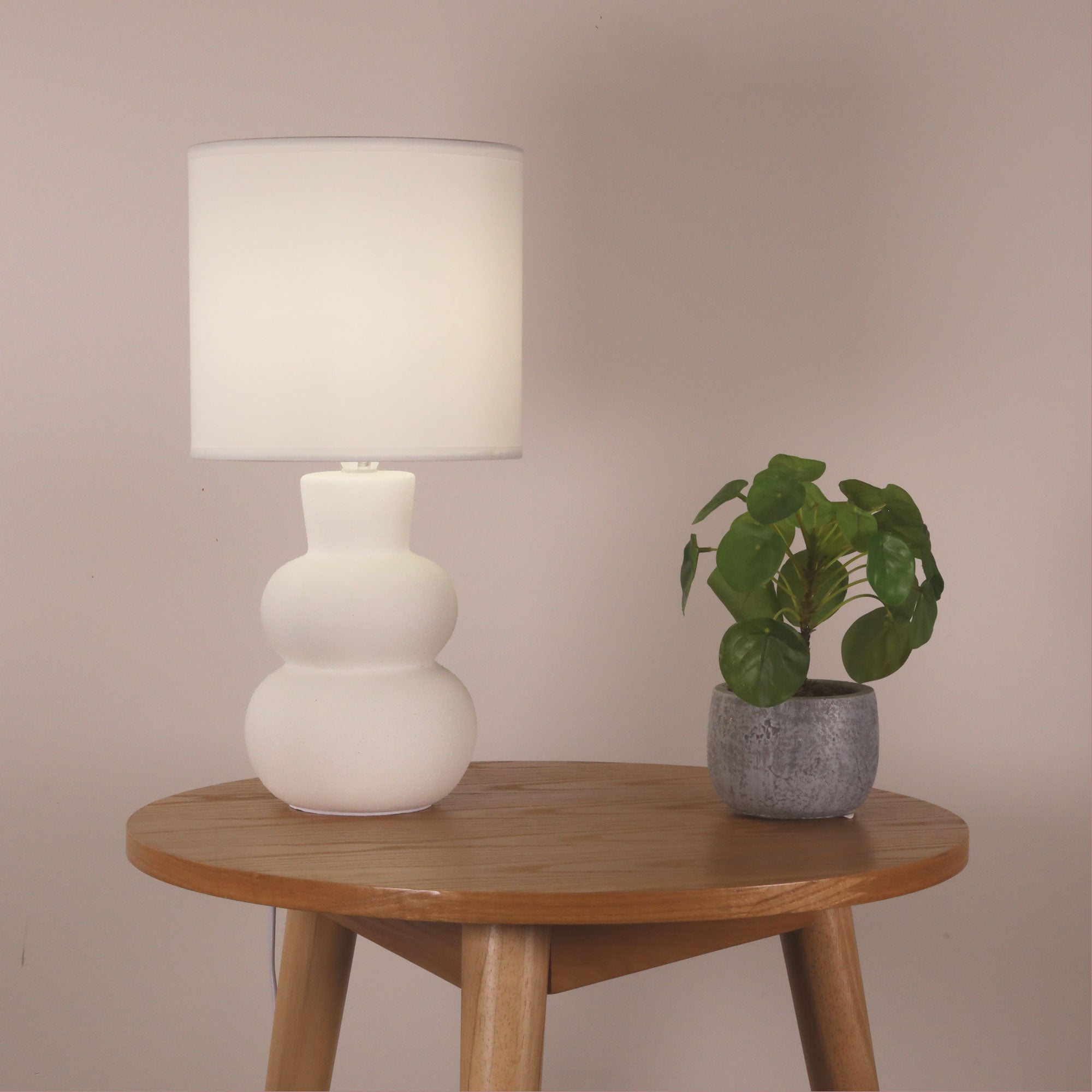 Holla White Ceramic Table Lamp product image 2