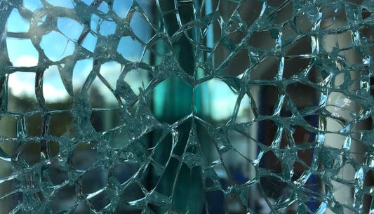 Glass Pool Fencing Spontaneous Breakage.