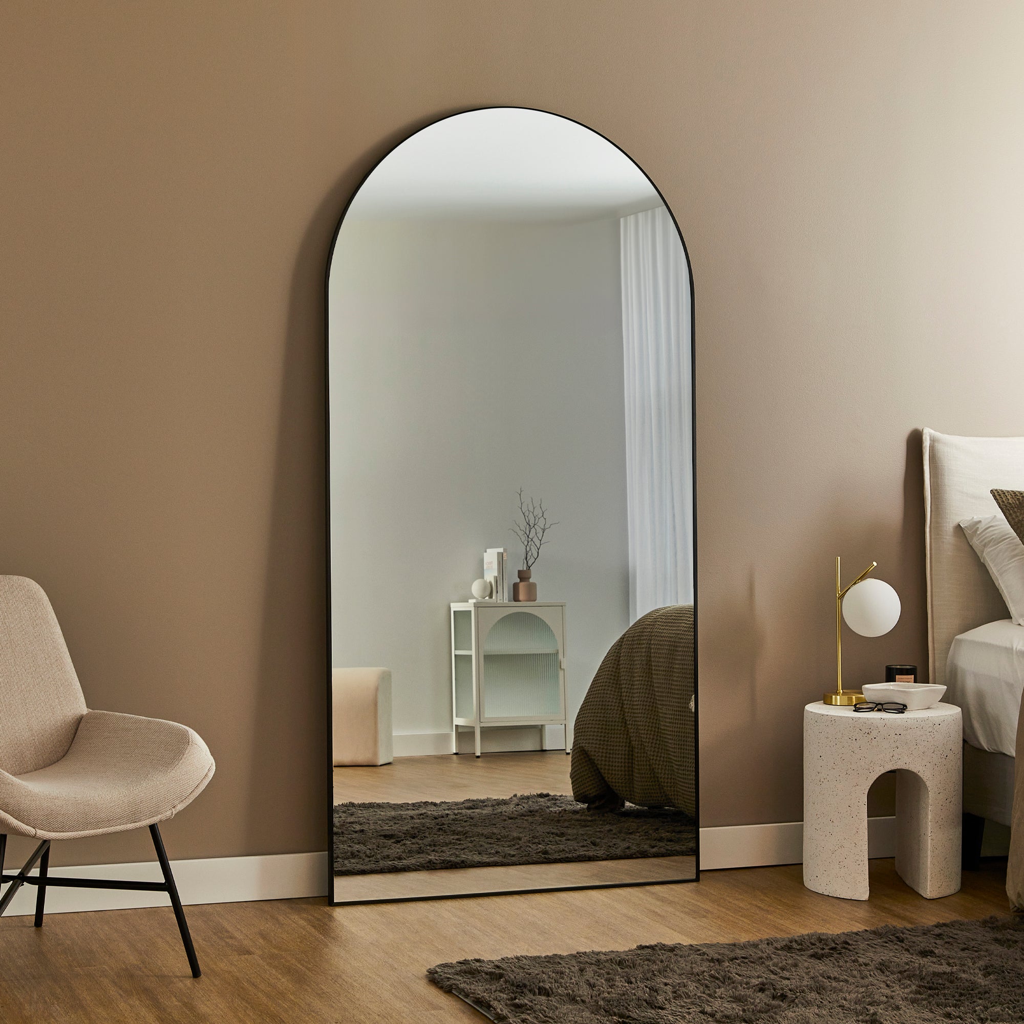 Cindy XXL 200cm Arch Mirror Black lifestyle image