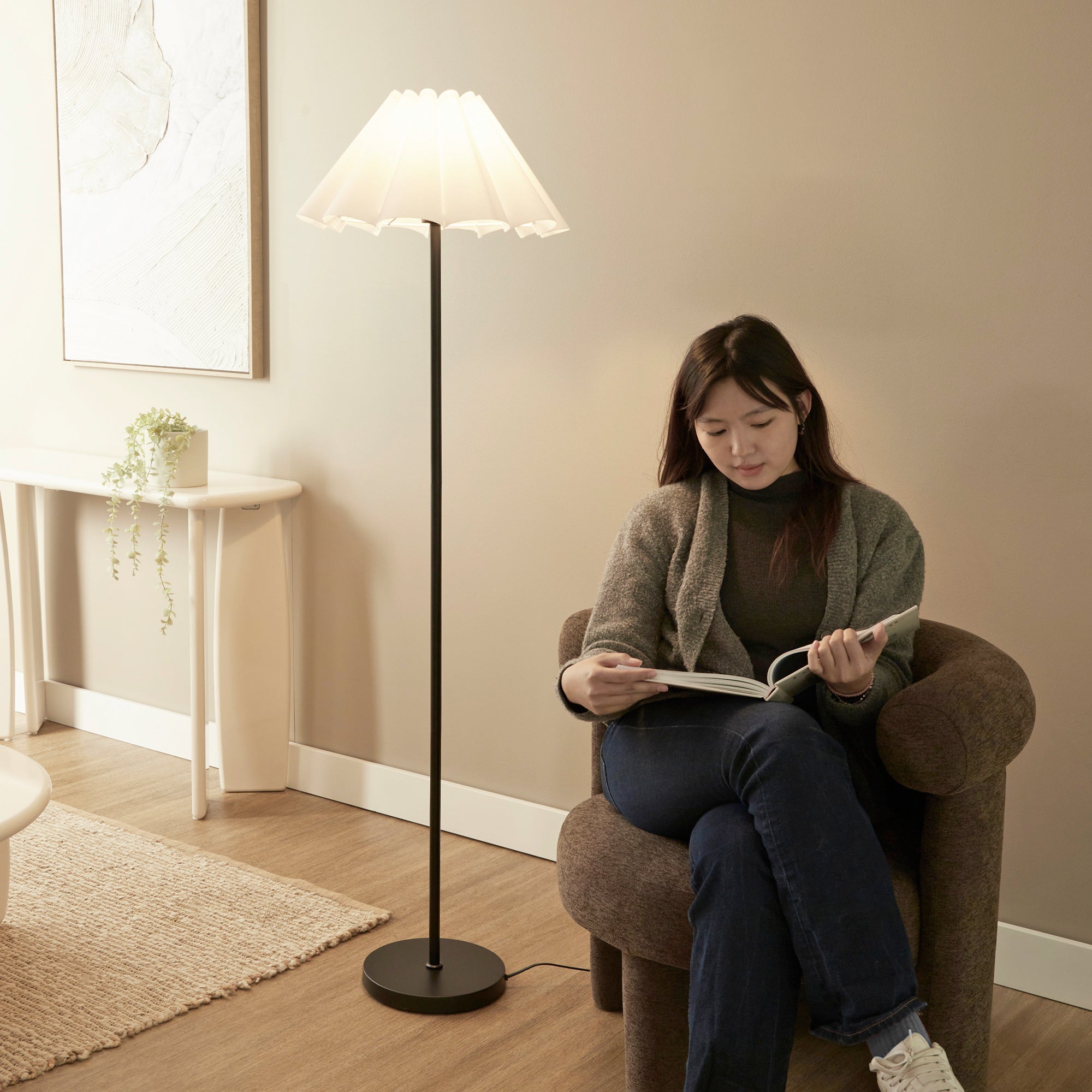 Zola Floor Lamp Black product image 6