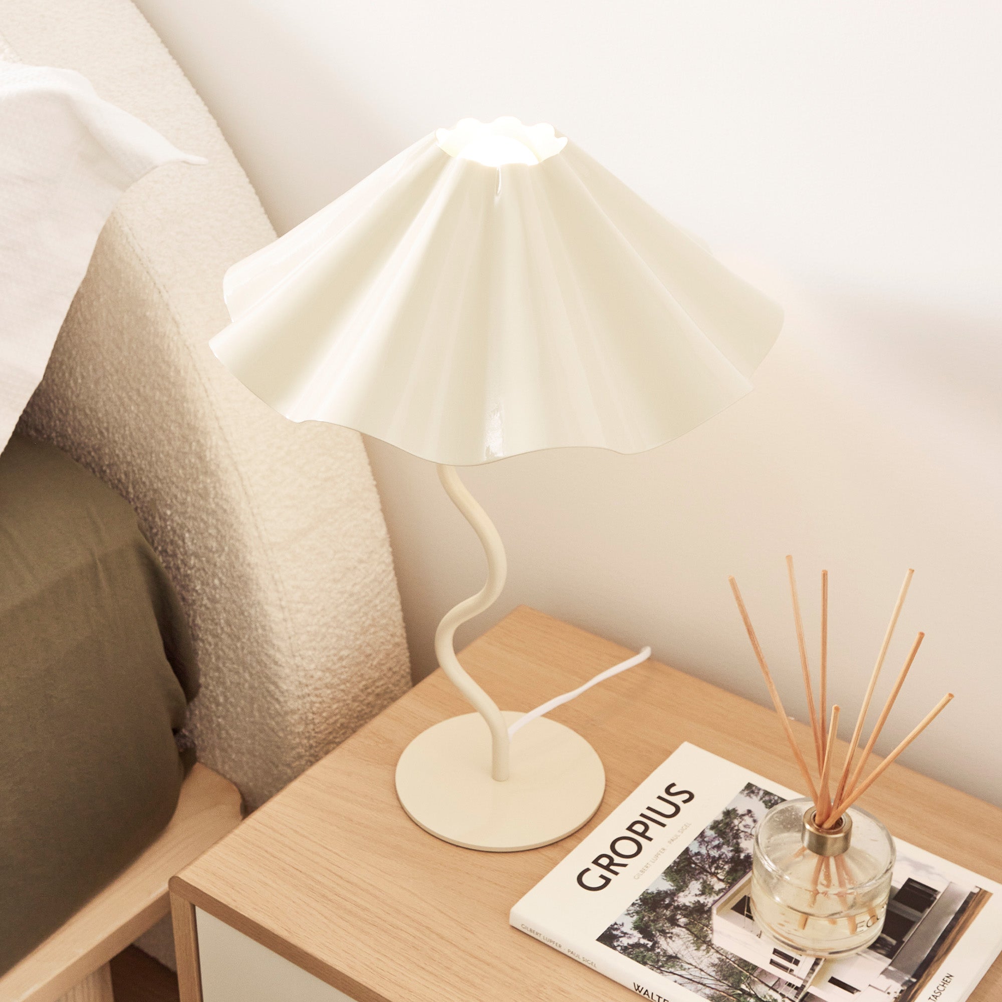Lola Table Lamp Cloud product image 5