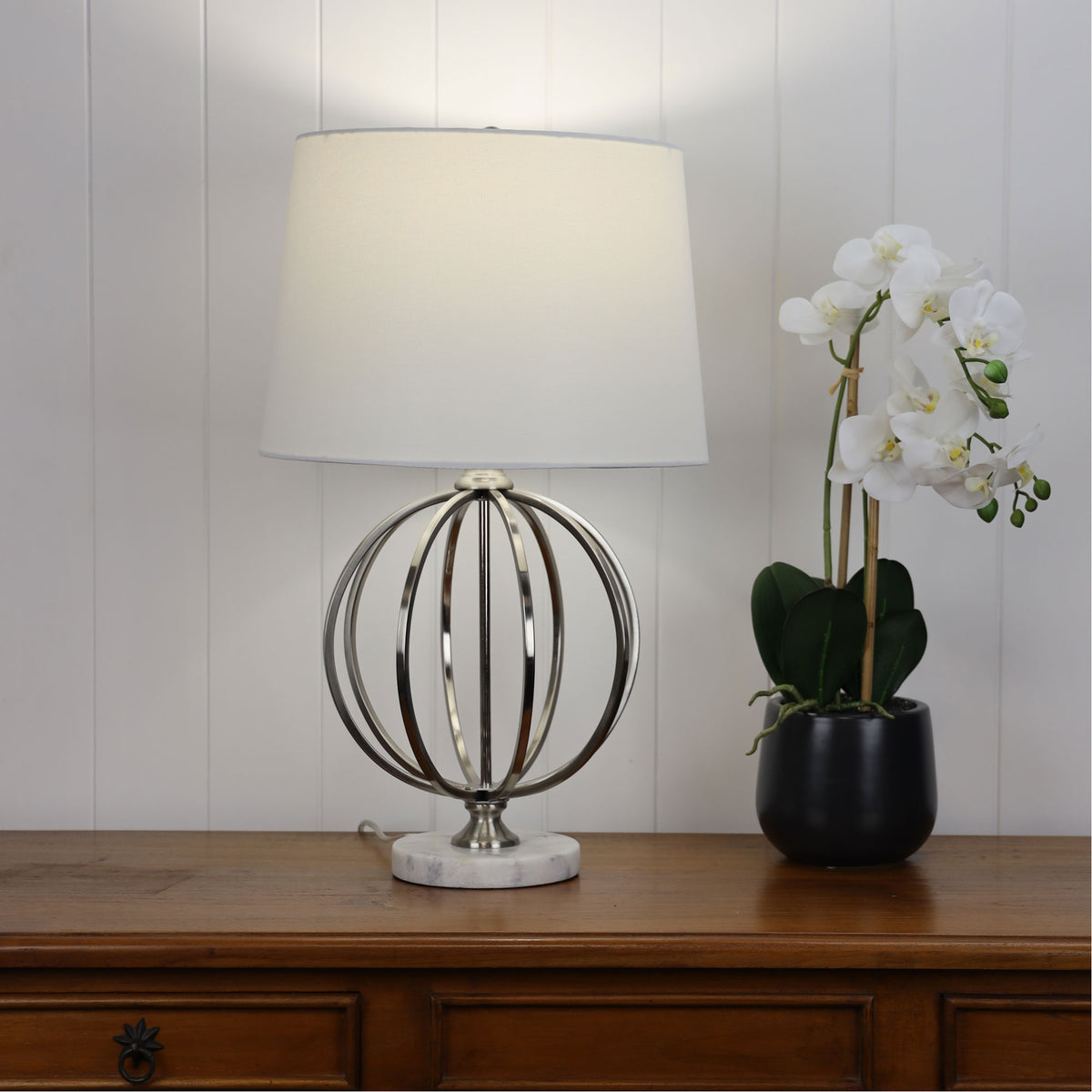 Vinchy Geometric Metal Lamp with Harp Shade styled in a room