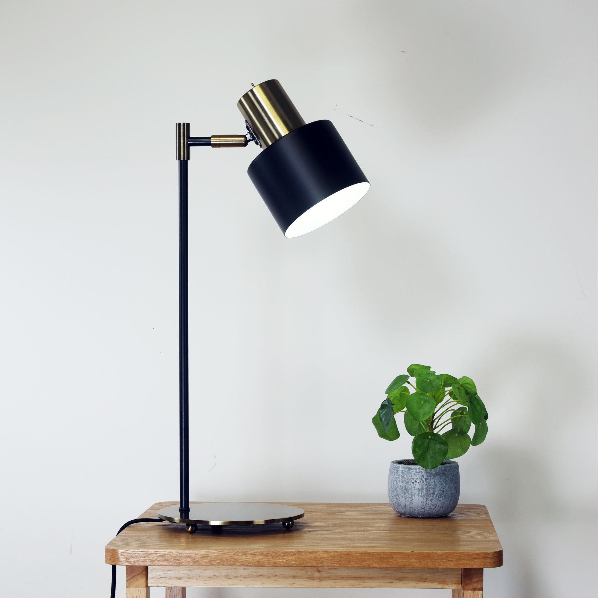 Ari Mid-Century Desk Lamp Black and Antique Brass product image 3